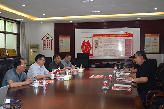 臨汾市市場監督管理局局長、非公企業黨委書記張東紅<br>在科海集團調研非公黨建工作
